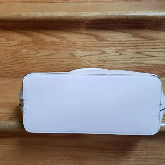 Pink with‎ black trim NWOT satchel handbag - Picture 4 of 8